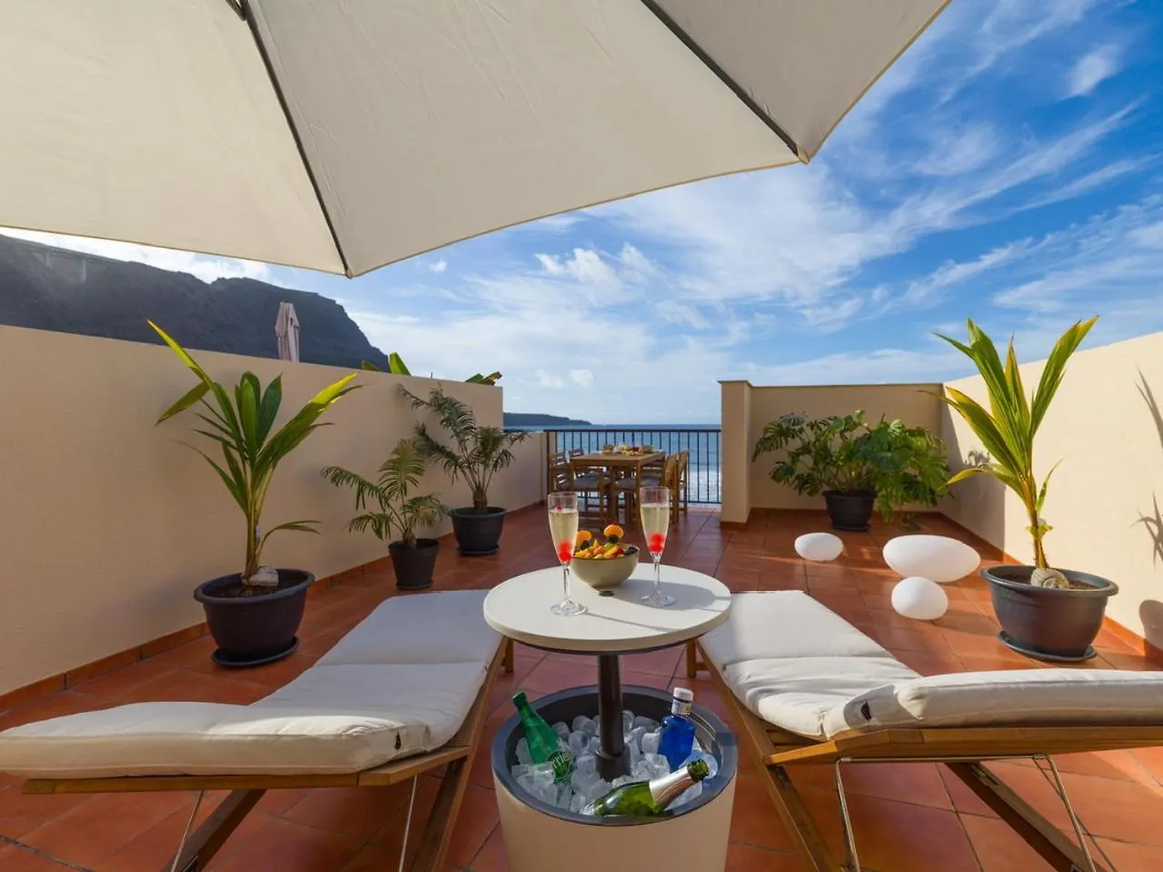 Giraud II - Secluded Beachfront Duplex Santa Maria de Guia de Gran Canaria