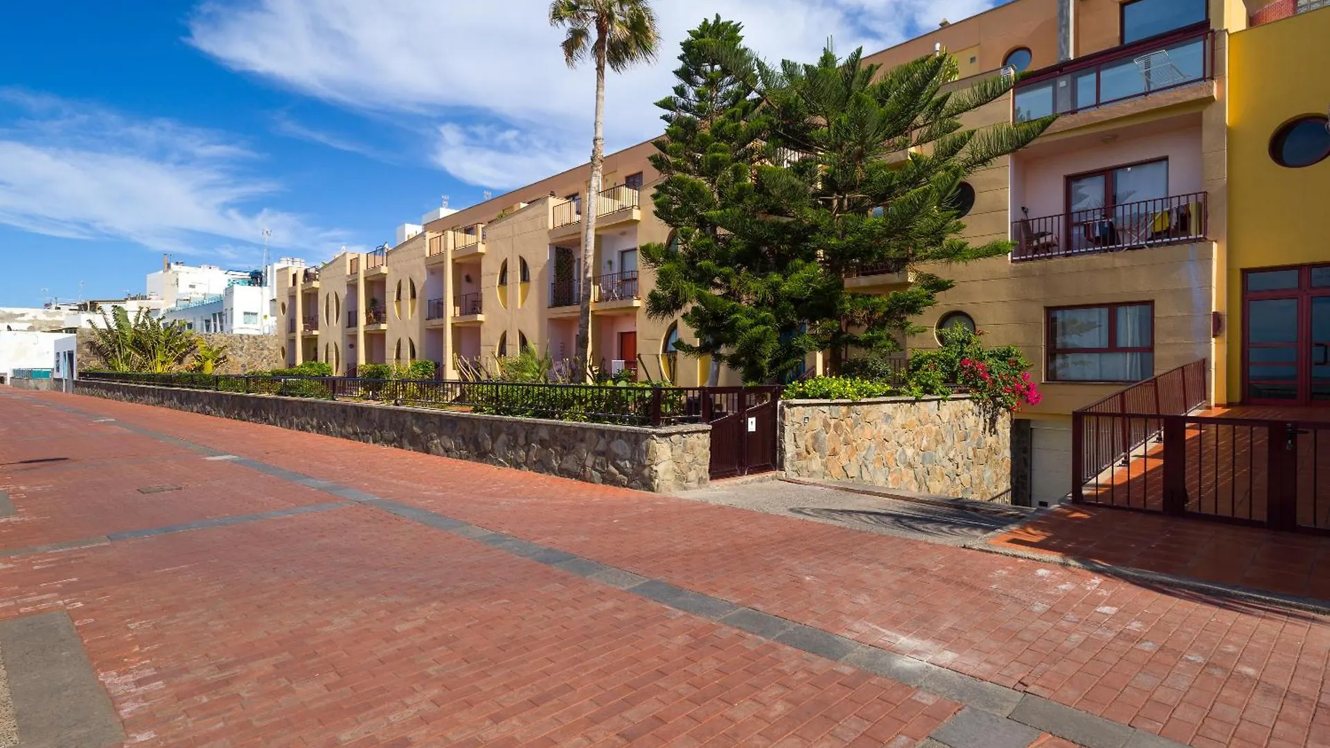 Giraud II - Secluded Beachfront Duplex Santa Maria de Guia de Gran Canaria