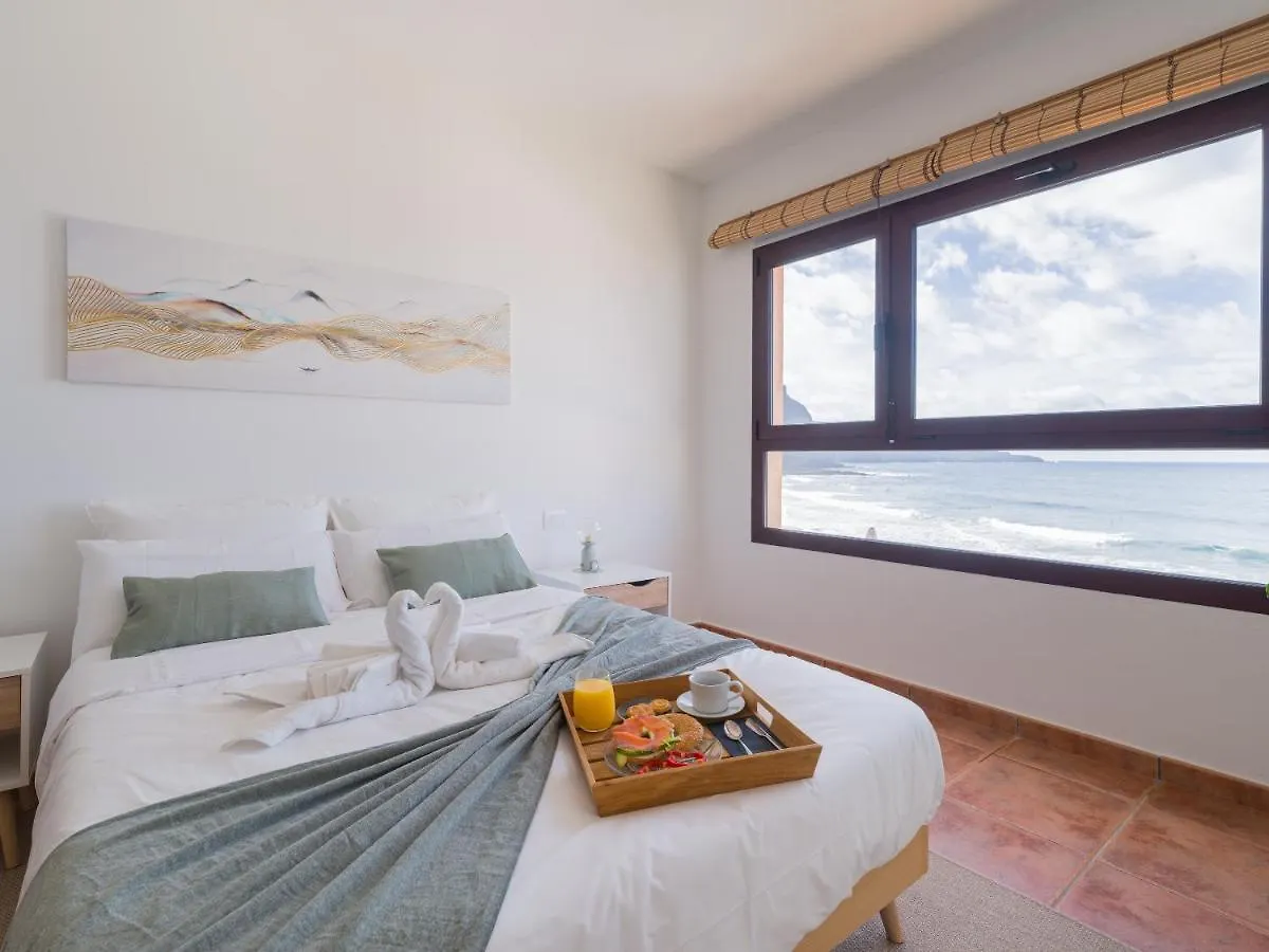 Giraud II - Secluded Beachfront Duplex Santa Maria de Guia de Gran Canaria